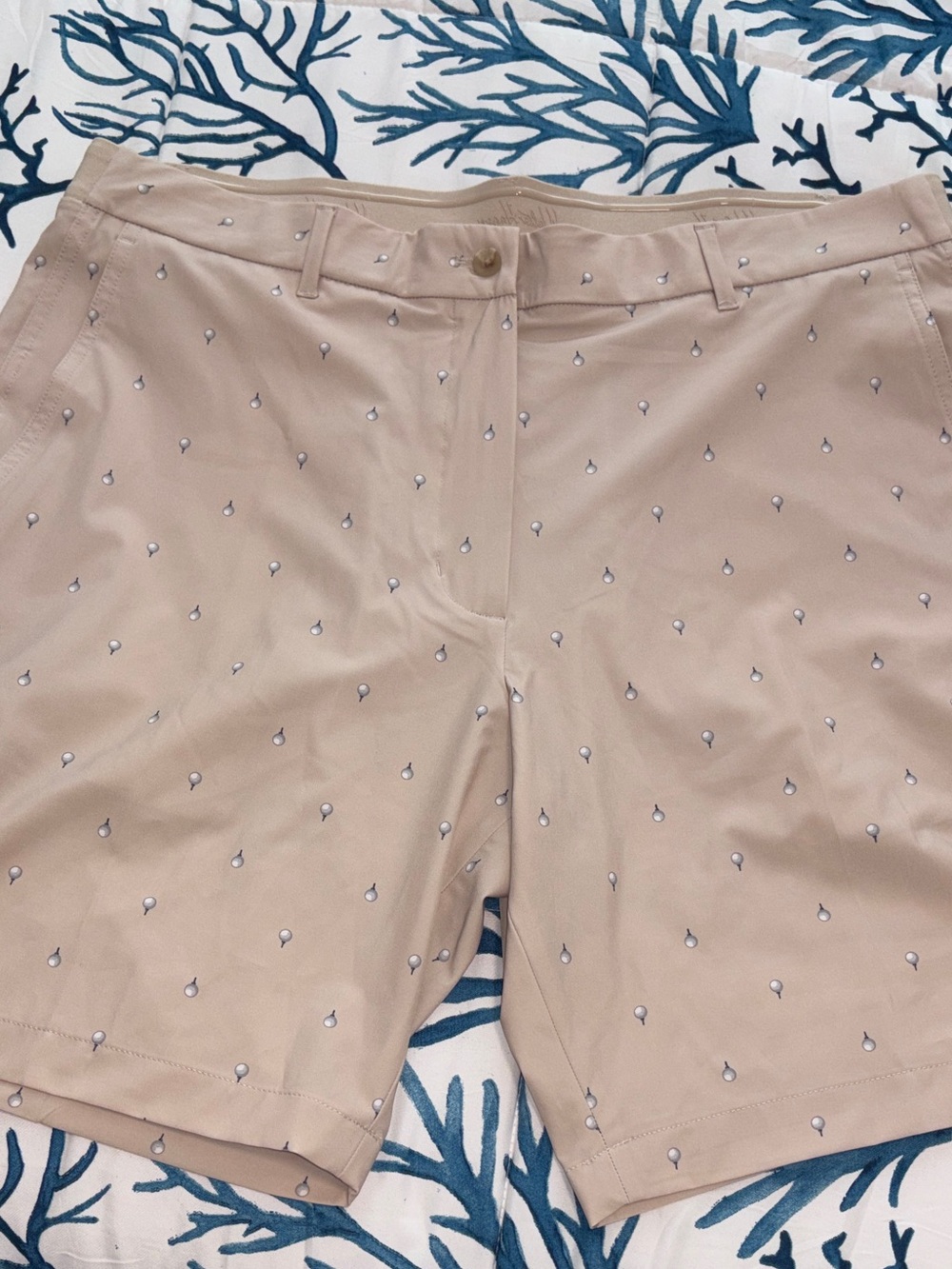 Walter Hagen Tan Shorts with Small Teardrop Print